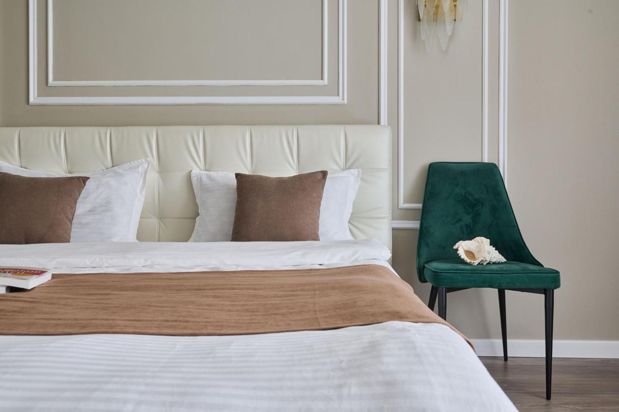 Five Business-Class Rooms In R-House Near Mega Center Almaty Eksteriør billede