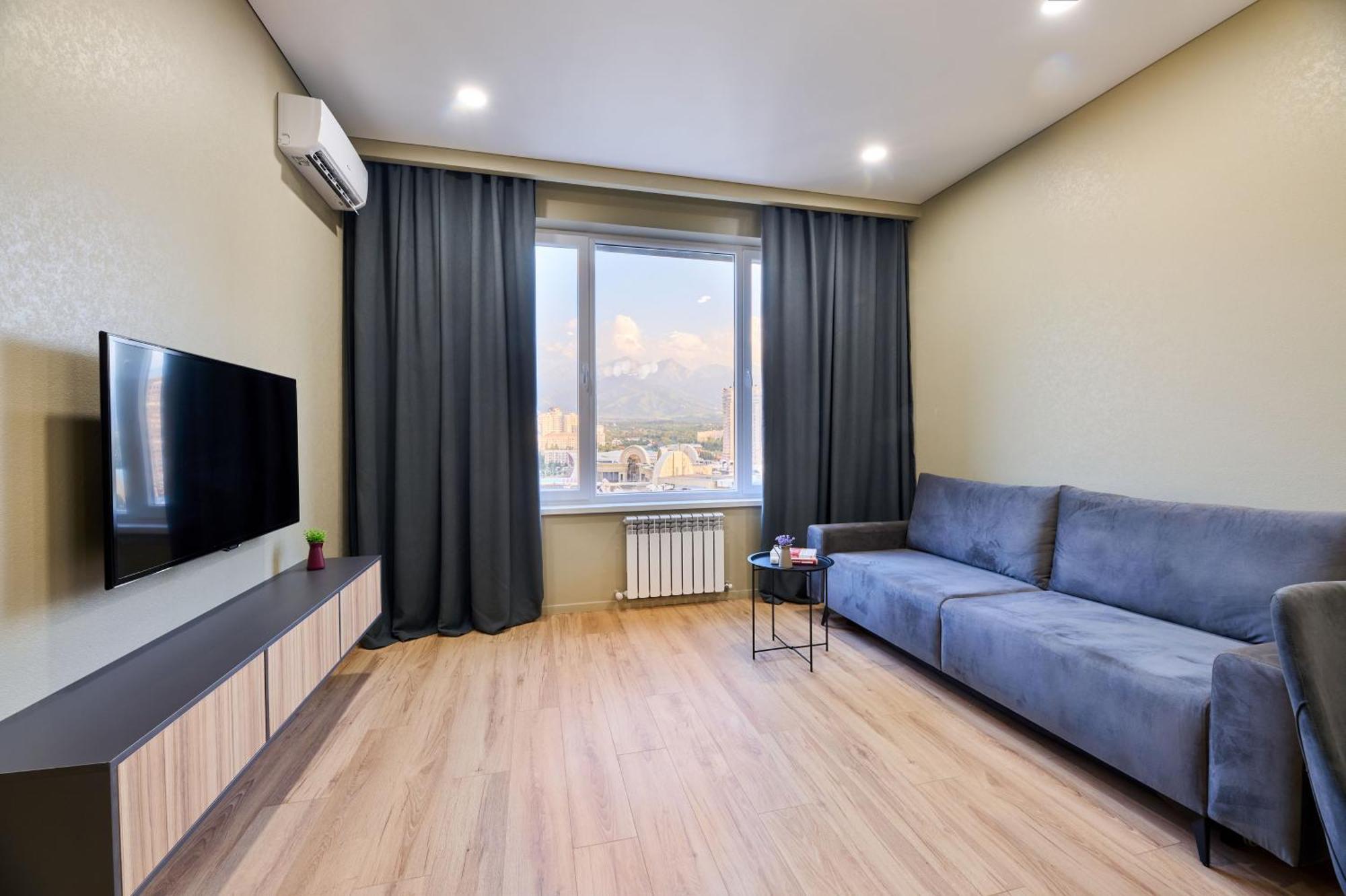 Five Business-Class Rooms In R-House Near Mega Center Almaty Eksteriør billede