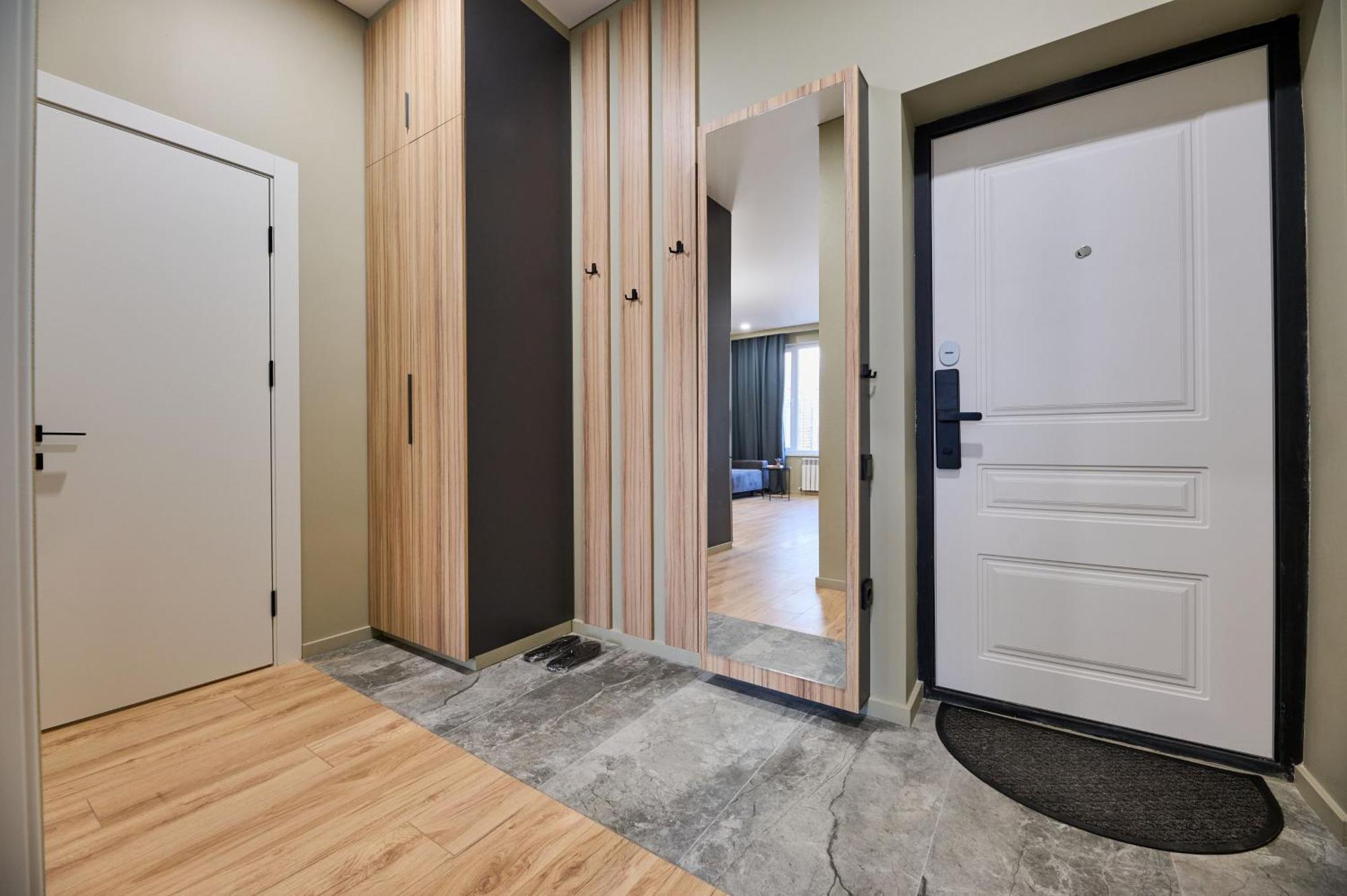 Five Business-Class Rooms In R-House Near Mega Center Almaty Eksteriør billede