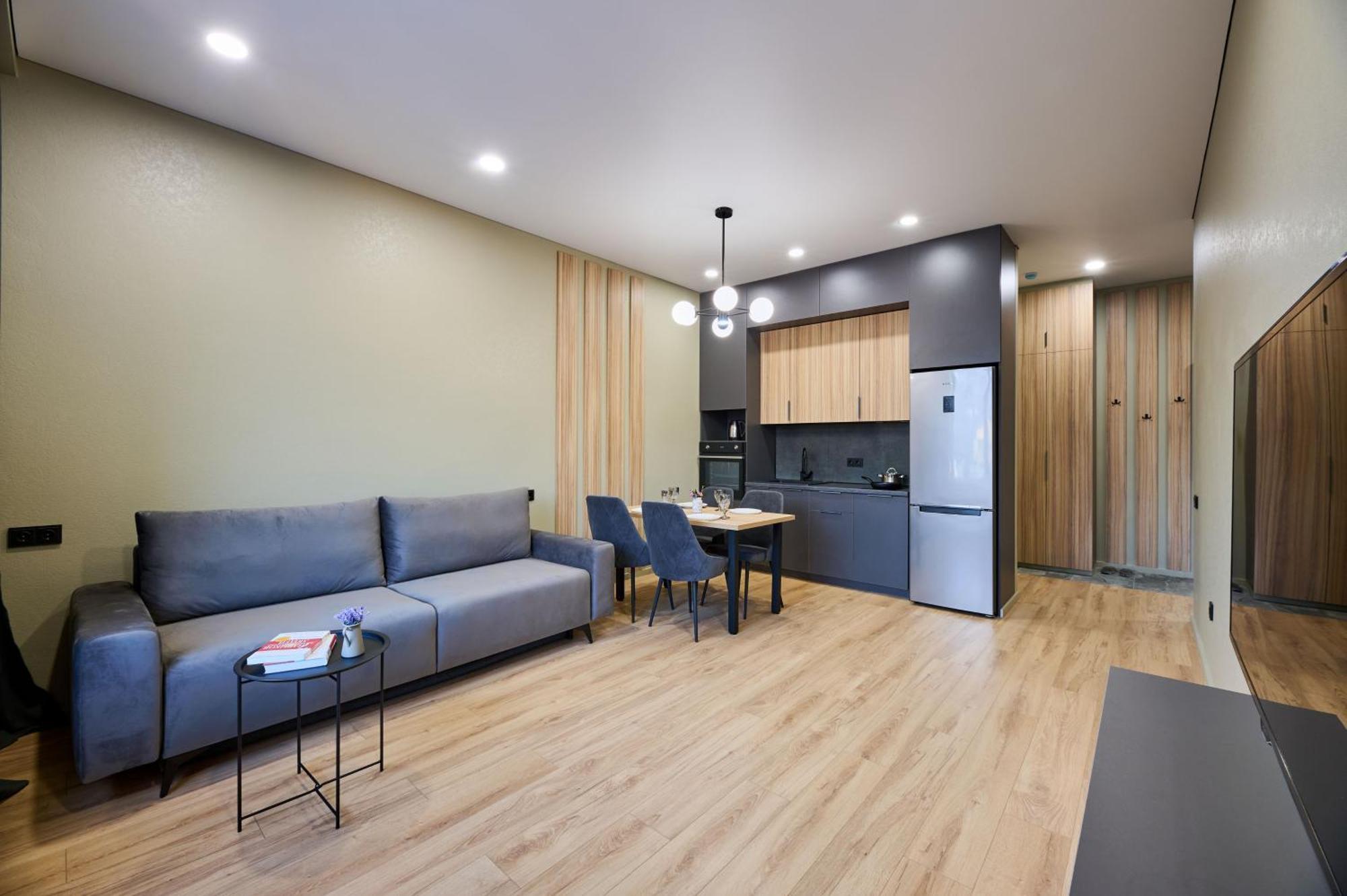 Five Business-Class Rooms In R-House Near Mega Center Almaty Eksteriør billede