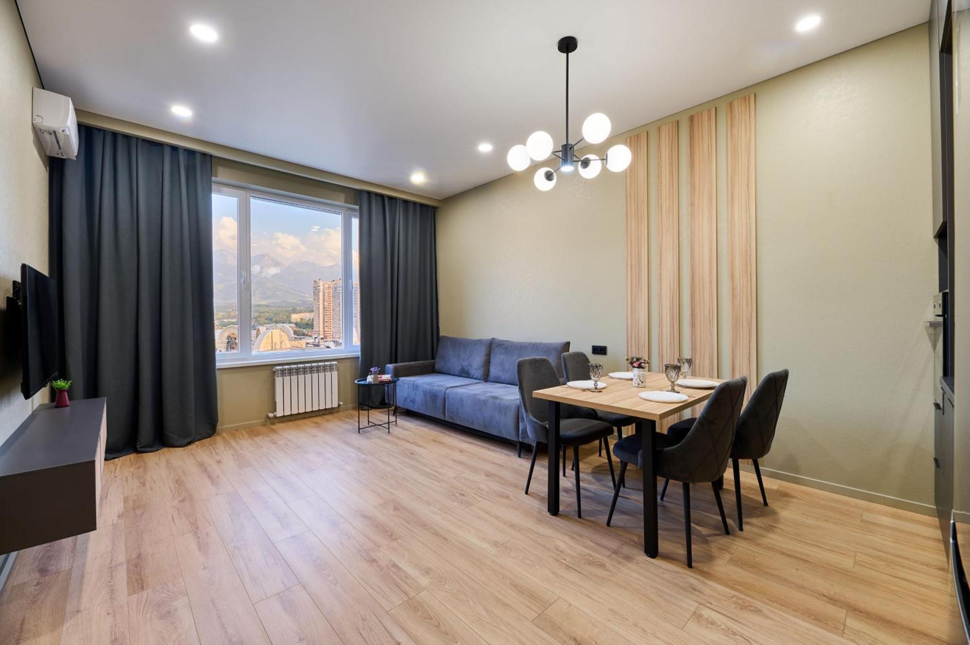 Five Business-Class Rooms In R-House Near Mega Center Almaty Eksteriør billede